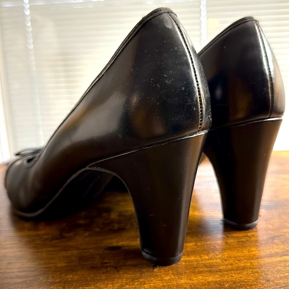 Black Prediction Heels 11W - Picture 4 of 4